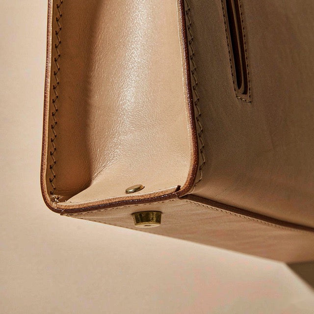 The Avenue Tote
